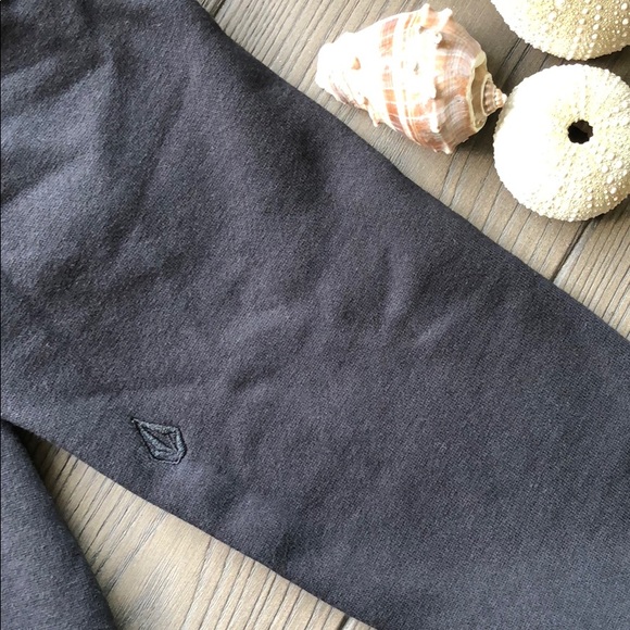 Volcom hoodie - Picture 4 of 6